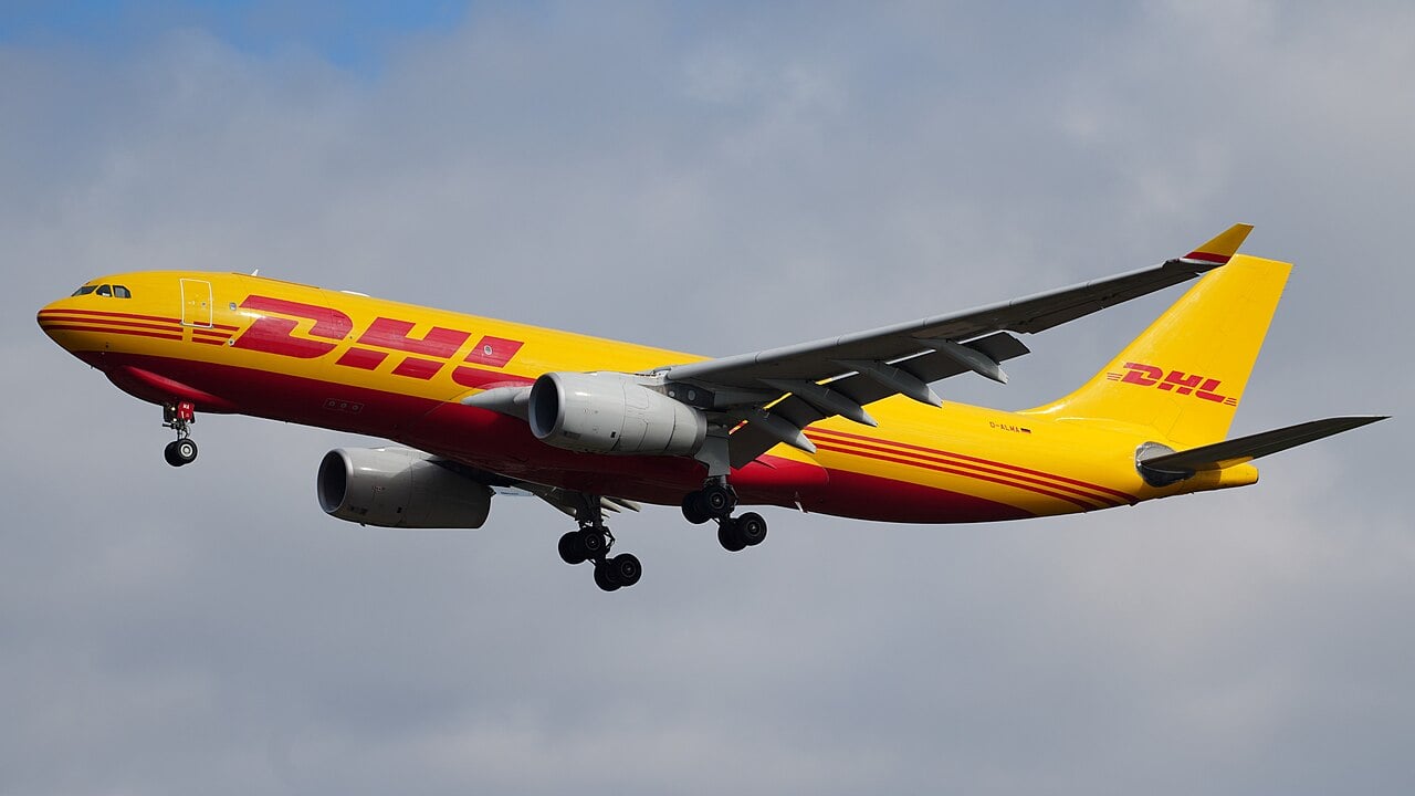 How to Call DHL Support Internationally Without Roaming